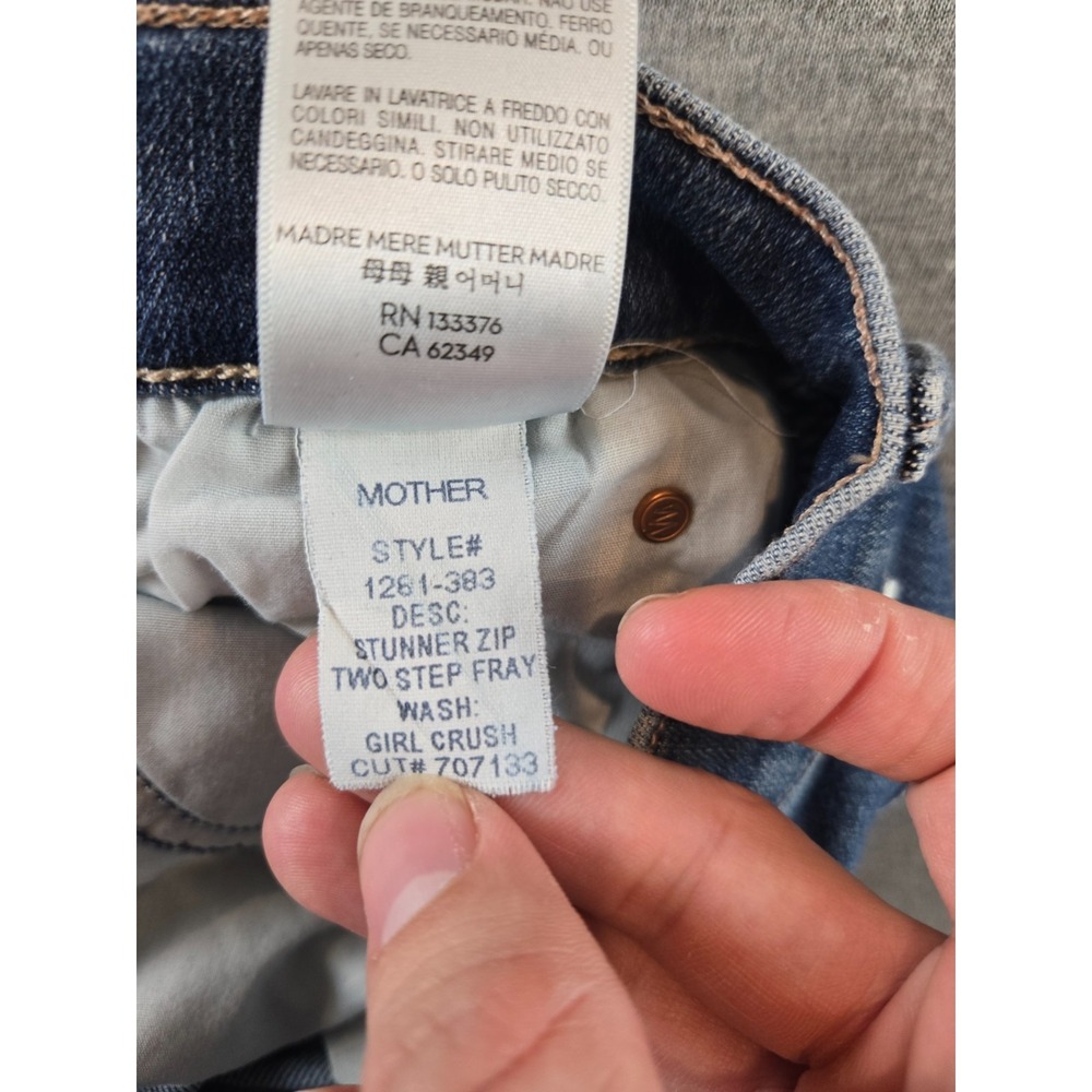MOTHER JEANS Size 27 'The Stunner Zip Two Step Fray - Girl Crush' (Mid-Rise) - Picture 9 of 16